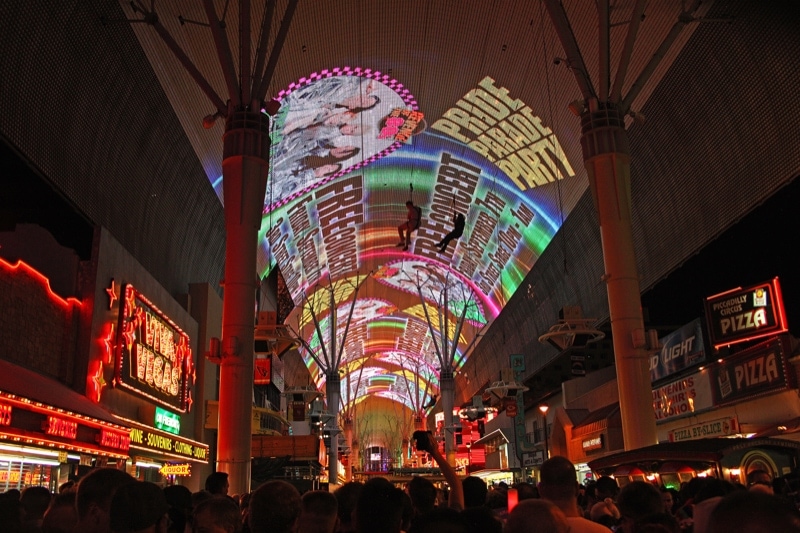 street on paradise las vegas gay bar