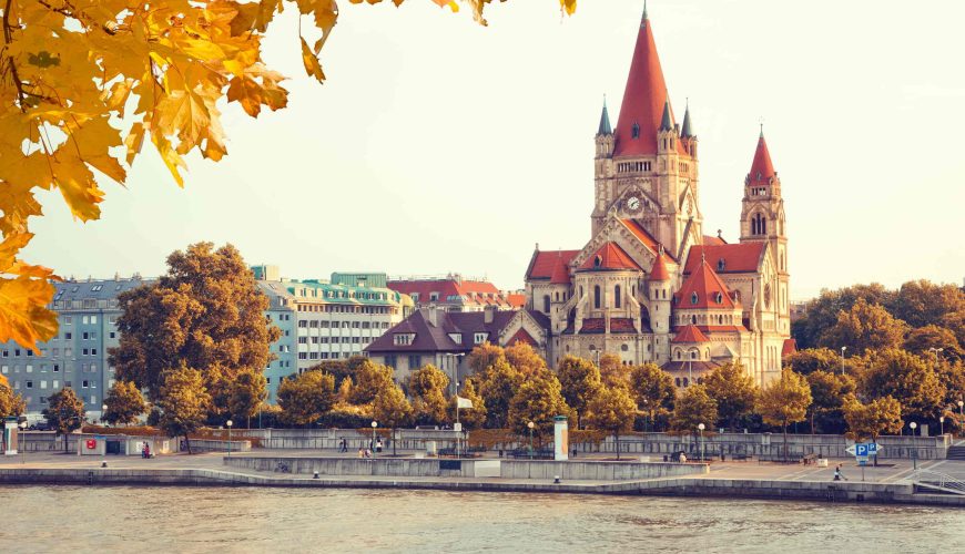 Gay Vienna – the best gay hotels, bars, clubs & more